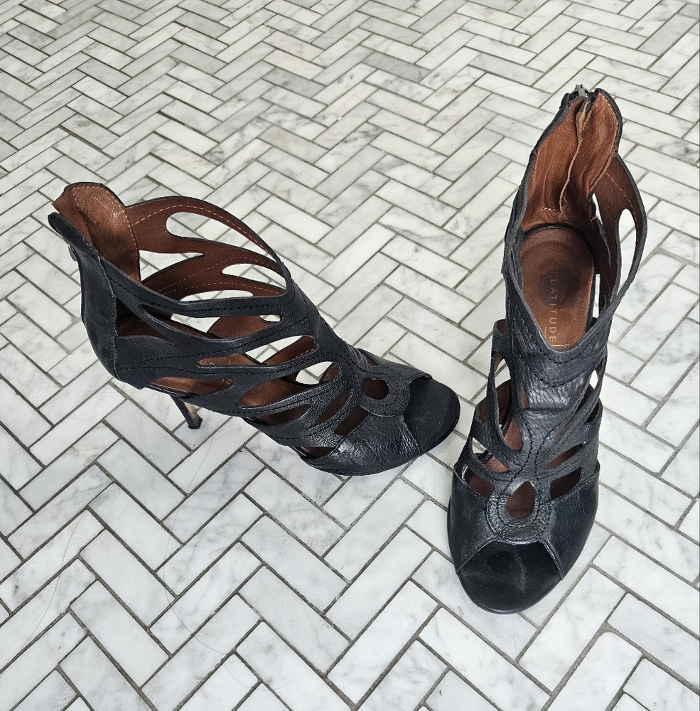 Vero Cuoio Black and Brown Heels with Elegant Design Real Italian Leather
